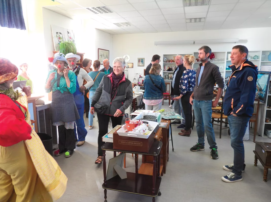 Dès son ouverture, la recyclerie a fait le plein de visiteurs.