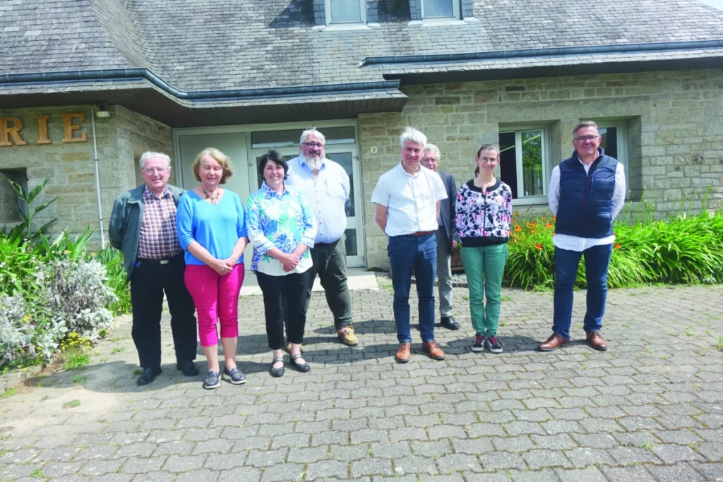 Les maires de l'association des maires.