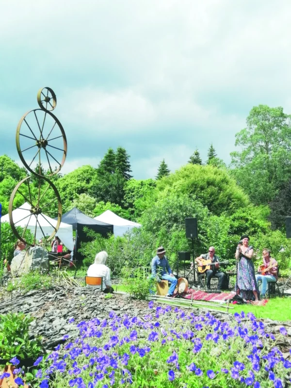 Photo des jardins en fleur.